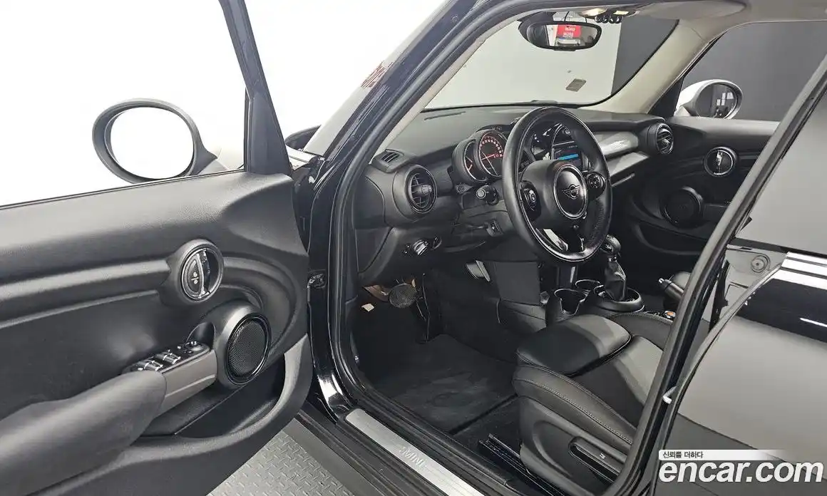 Mini Cooper 2019 1.5 автомат (гидро), фото 12