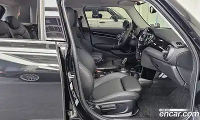 Mini Cooper 2023 1.5 автомат (гидро), миниатюра 11