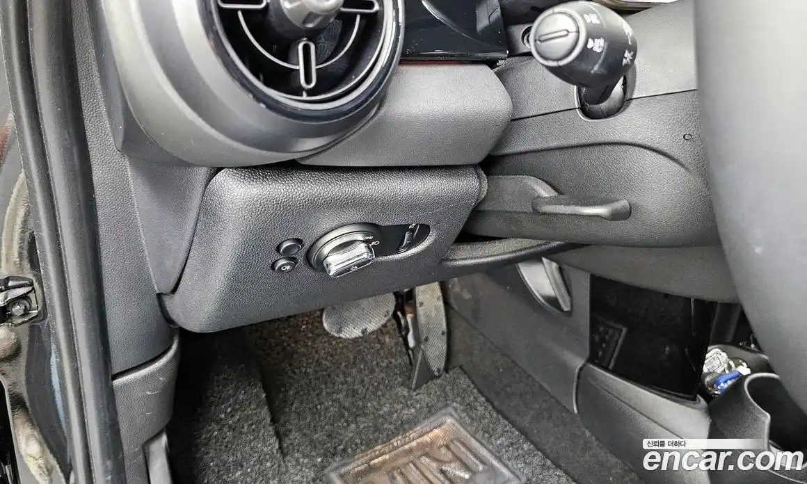 Mini Cooper 2023 1.5 автомат (гидро), фото 16