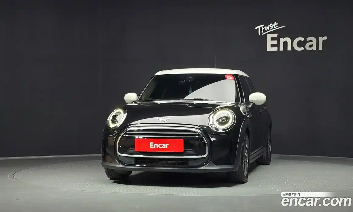 Mini Cooper 2023 1.5 автомат (гидро), фото 3