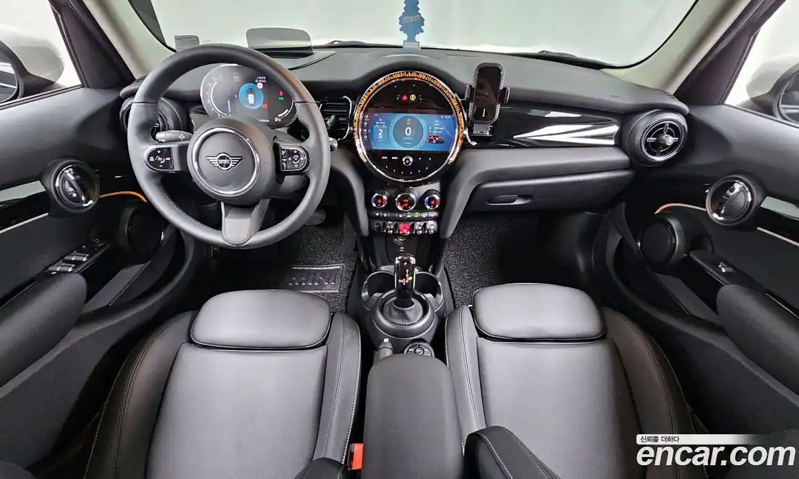 Mini Cooper 2023 1.5 автомат (гидро), фото 7