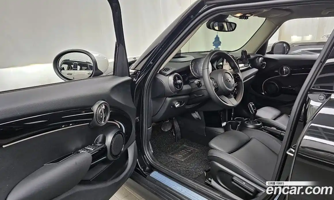 Mini Cooper 2023 1.5 автомат (гидро), фото 10