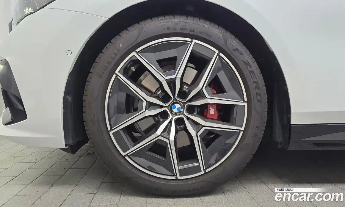 BMW 5 серия 2025 2.0 автомат (гидро), фото 5