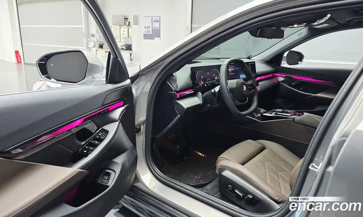 BMW 5 серия 2025 2.0 автомат (гидро), фото 10