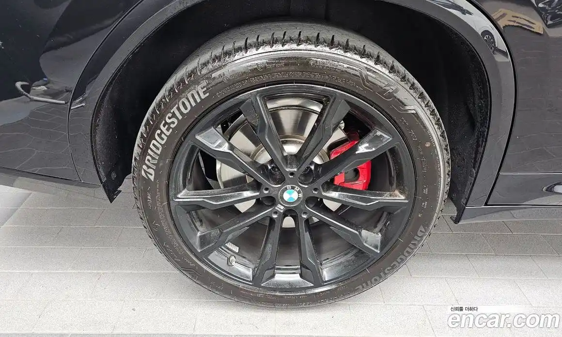 BMW X4 2025 2.0 автомат (гидро), фото 5