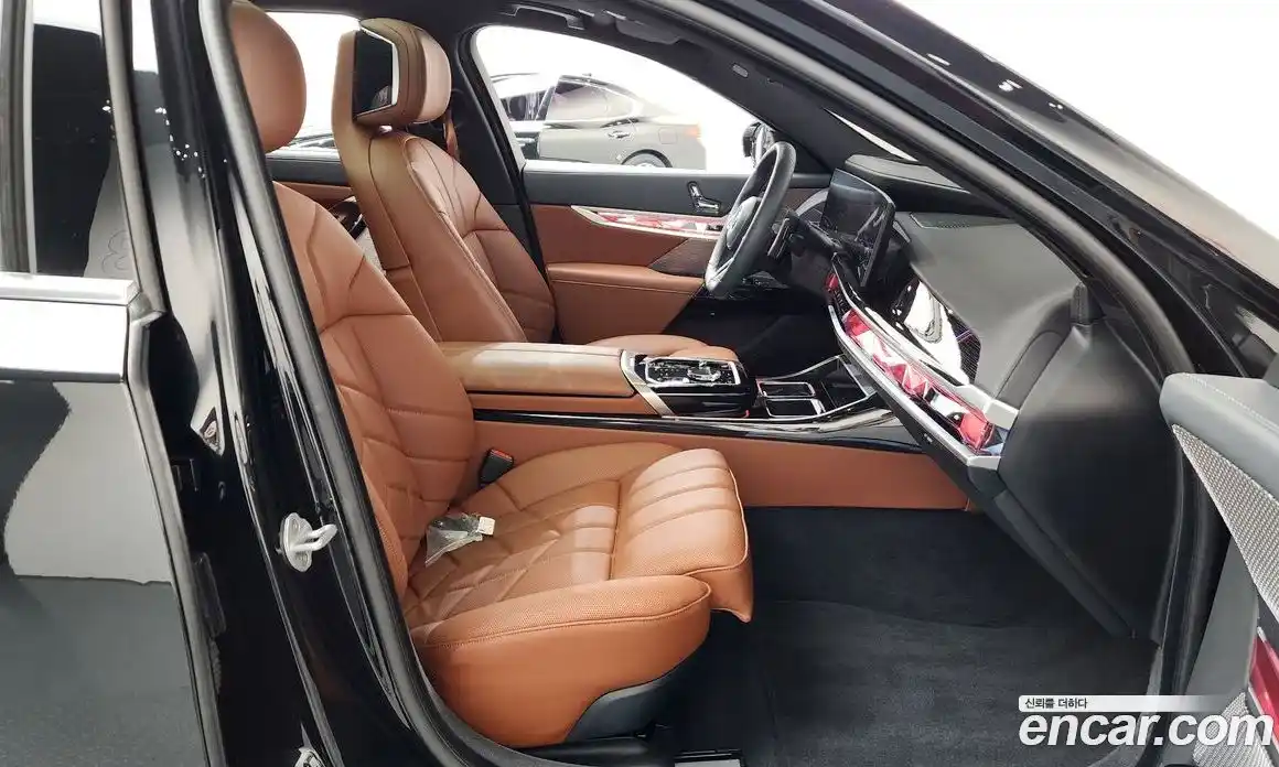 BMW 7 серия 2025 3.0 автомат (гидро), фото 16