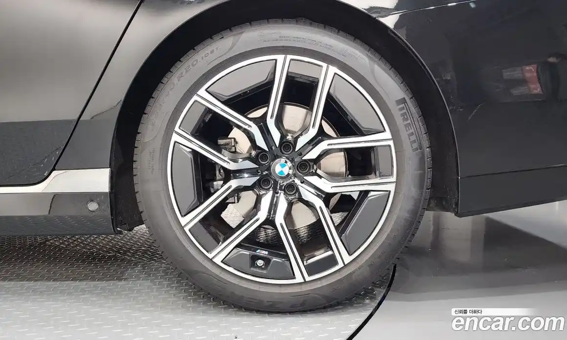 BMW 7 серия 2025 3.0 автомат (гидро), фото 7