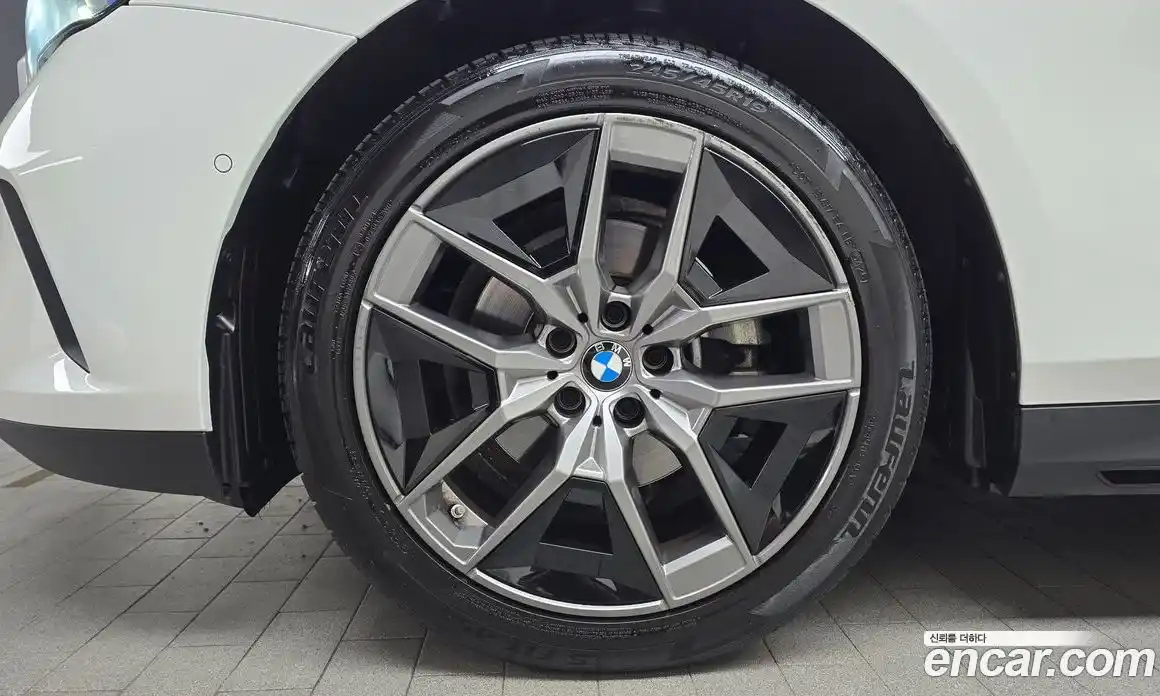 BMW 5 серия 2023 2.0 автомат (гидро), фото 5