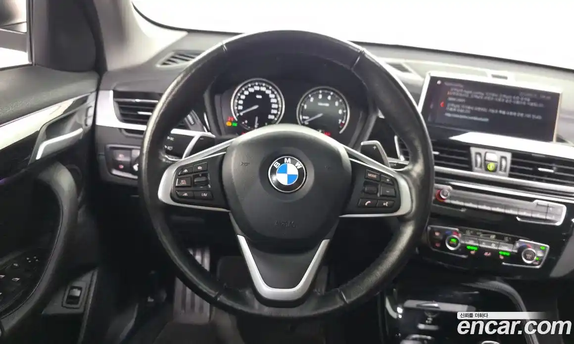BMW X1 2022 2.0 автомат (гидро), фото 14