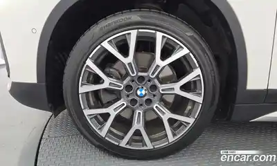 BMW X1 2022 2.0 автомат (гидро), миниатюра 5