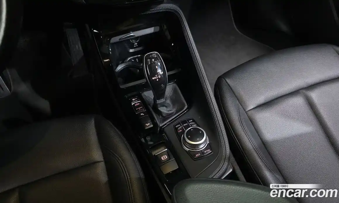 BMW X1 2022 2.0 автомат (гидро), фото 9