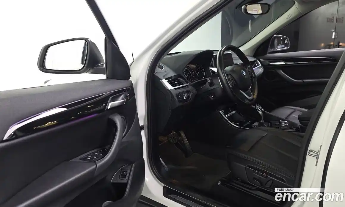 BMW X1 2022 2.0 автомат (гидро), фото 10