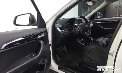 BMW X1 2022 2.0 автомат (гидро), миниатюра 10