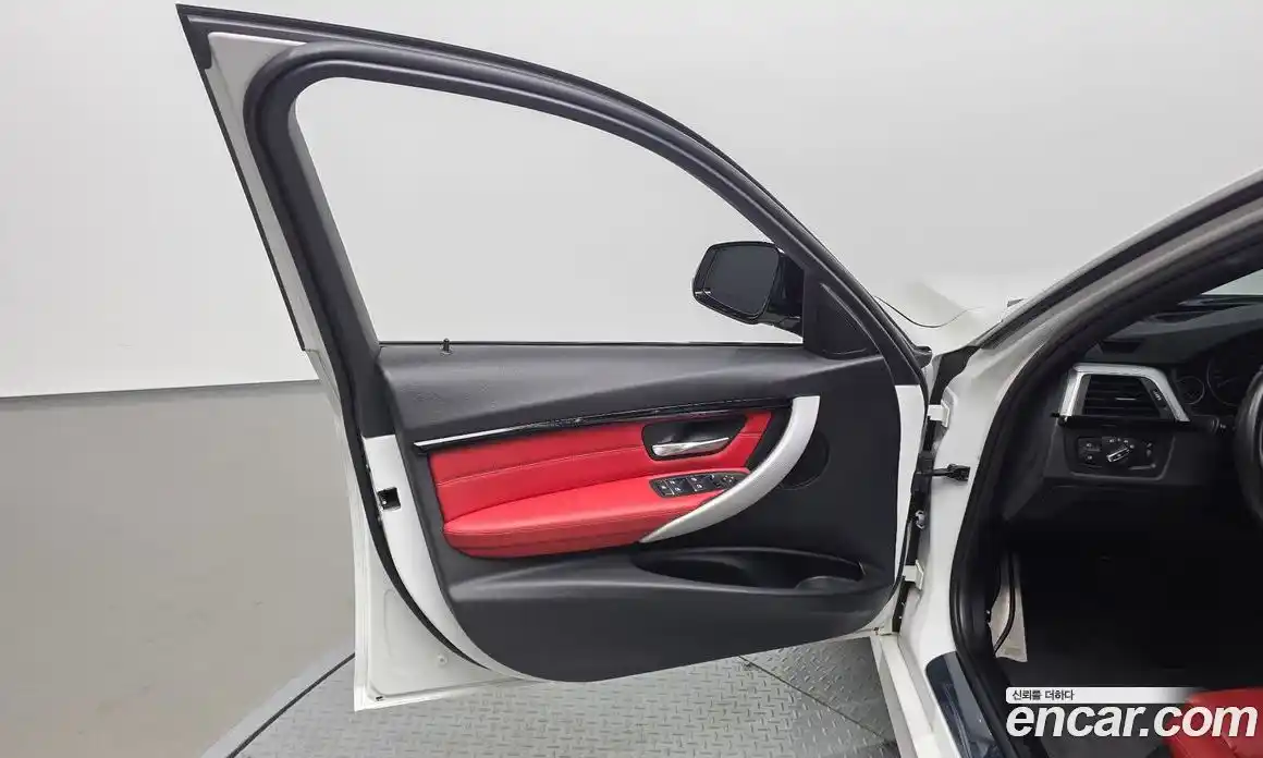 BMW 3 серия 2017 2.0 автомат (гидро), фото 14