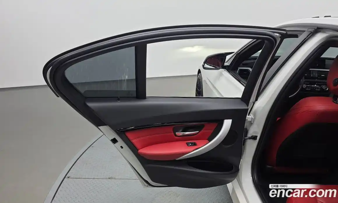 BMW 3 серия 2017 2.0 автомат (гидро), фото 15