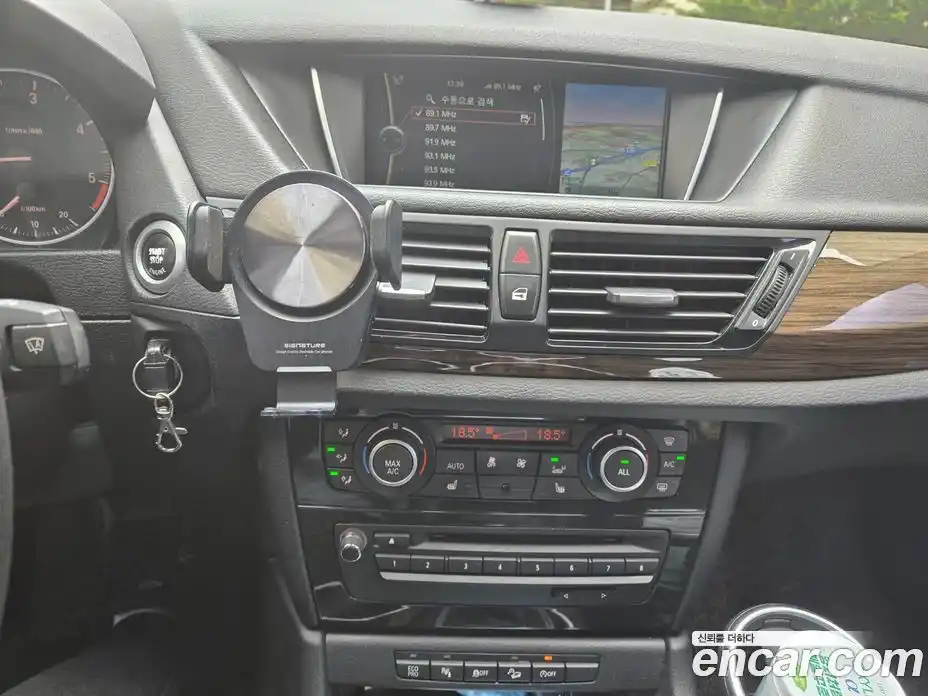 BMW X1 2013 2.0 автомат (гидро), фото 19