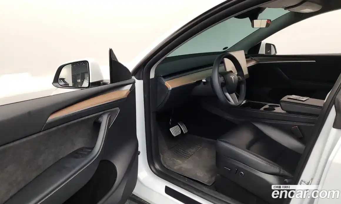 Tesla Model Y 2024 0.2 автомат (гидро), фото 13 Tesla Model Y 2024 0.2 автомат (гидро), фото 13