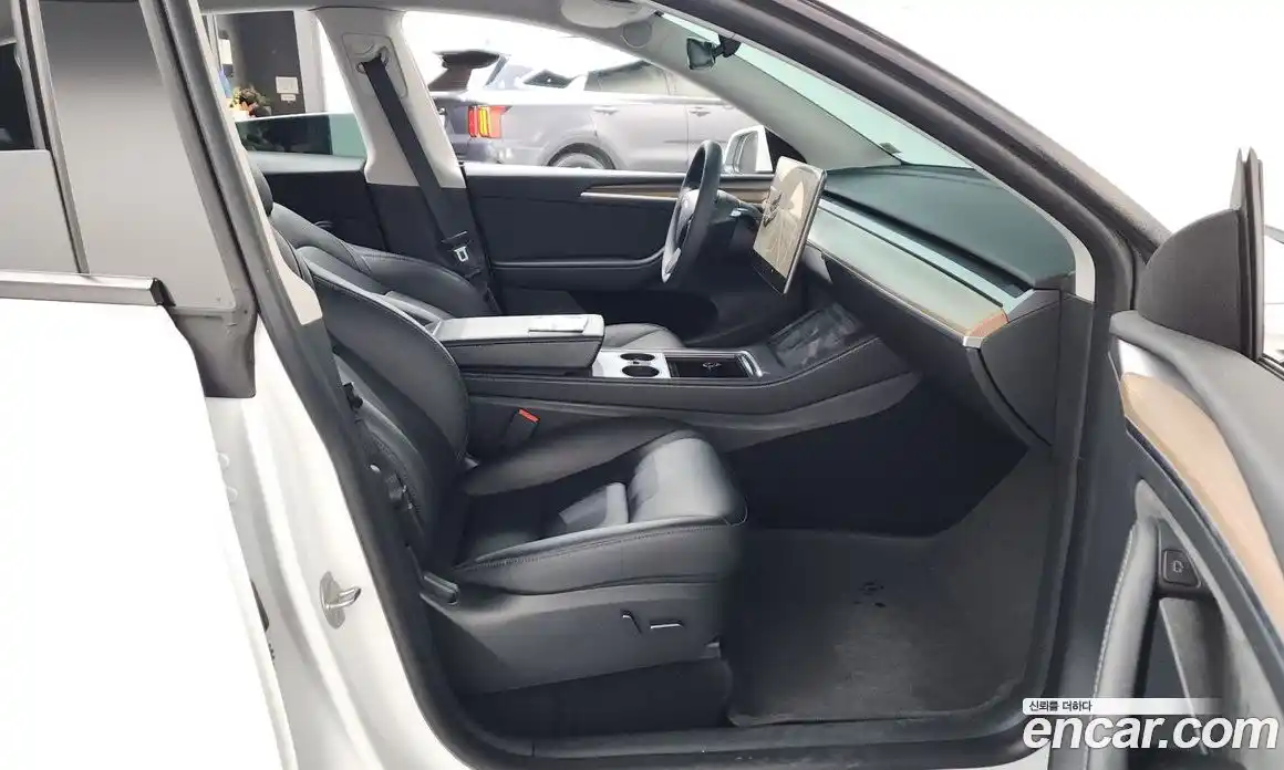 Tesla Model Y 2024 0.2 автомат (гидро), фото 16 Tesla Model Y 2024 0.2 автомат (гидро), фото 16