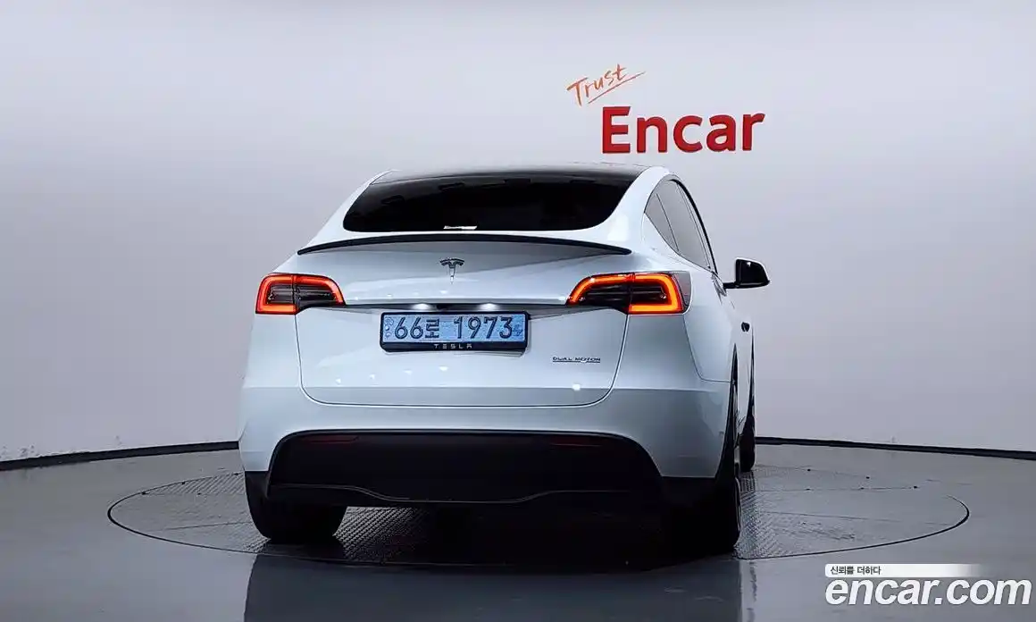 Tesla Model Y 2024 0.2 автомат (гидро), фото 4 Tesla Model Y 2024 0.2 автомат (гидро), фото 4