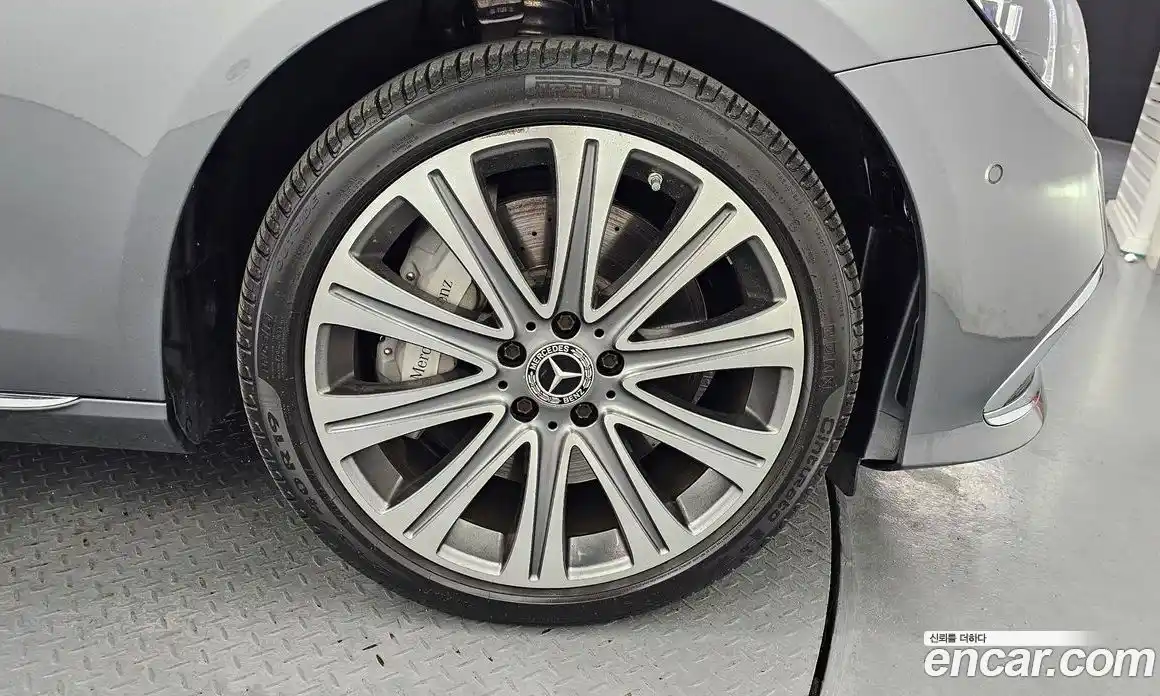 Mercedes-Benz E-Class 2022 3.0 автомат (гидро), фото 5