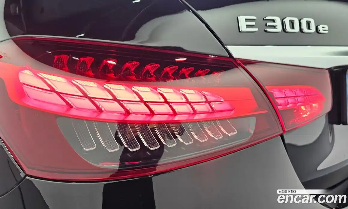 Mercedes-Benz E-Class 2021 2.0 автомат (гидро), фото 9