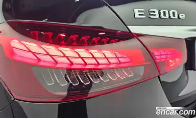 Mercedes-Benz E-Class 2021 2.0 автомат (гидро), миниатюра 9