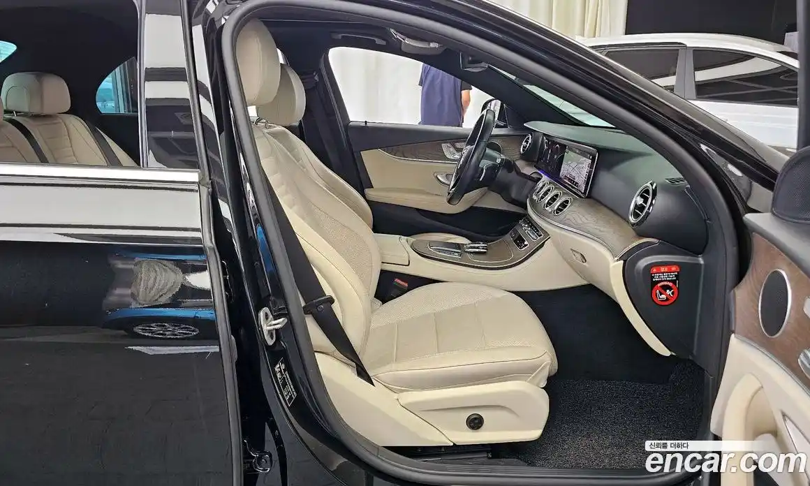 Mercedes-Benz E-Class 2022 2.0 автомат (гидро), фото 17
