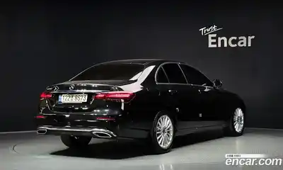 Mercedes-Benz E-Class 2022 2.0 автомат (гидро), миниатюра 2