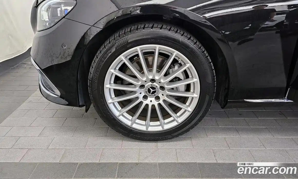 Mercedes-Benz E-Class 2022 2.0 автомат (гидро), фото 5
