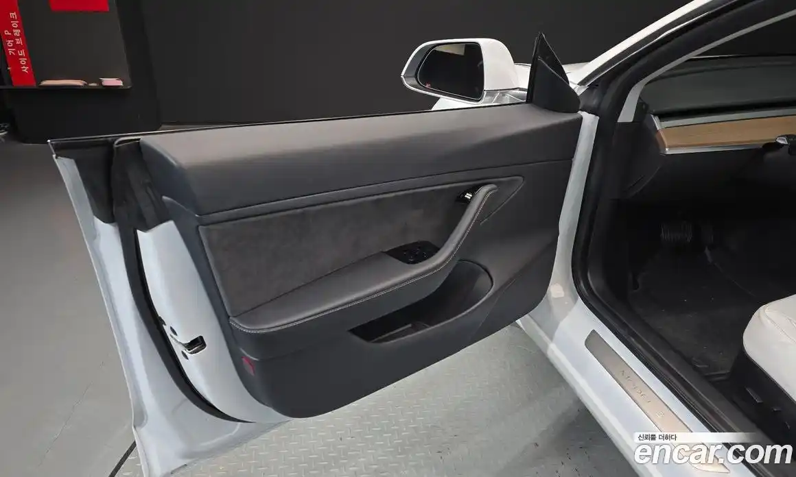 Tesla Model 3 2019 0.2 автомат (гидро), фото 14 Tesla Model 3 2019 0.2 автомат (гидро), фото 14