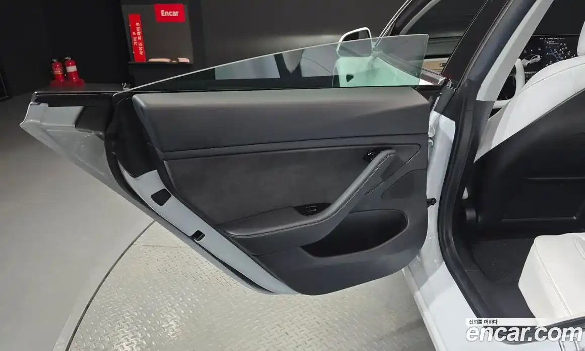Tesla Model 3 2019 0.2 автомат (гидро), фото 15 Tesla Model 3 2019 0.2 автомат (гидро), фото 15