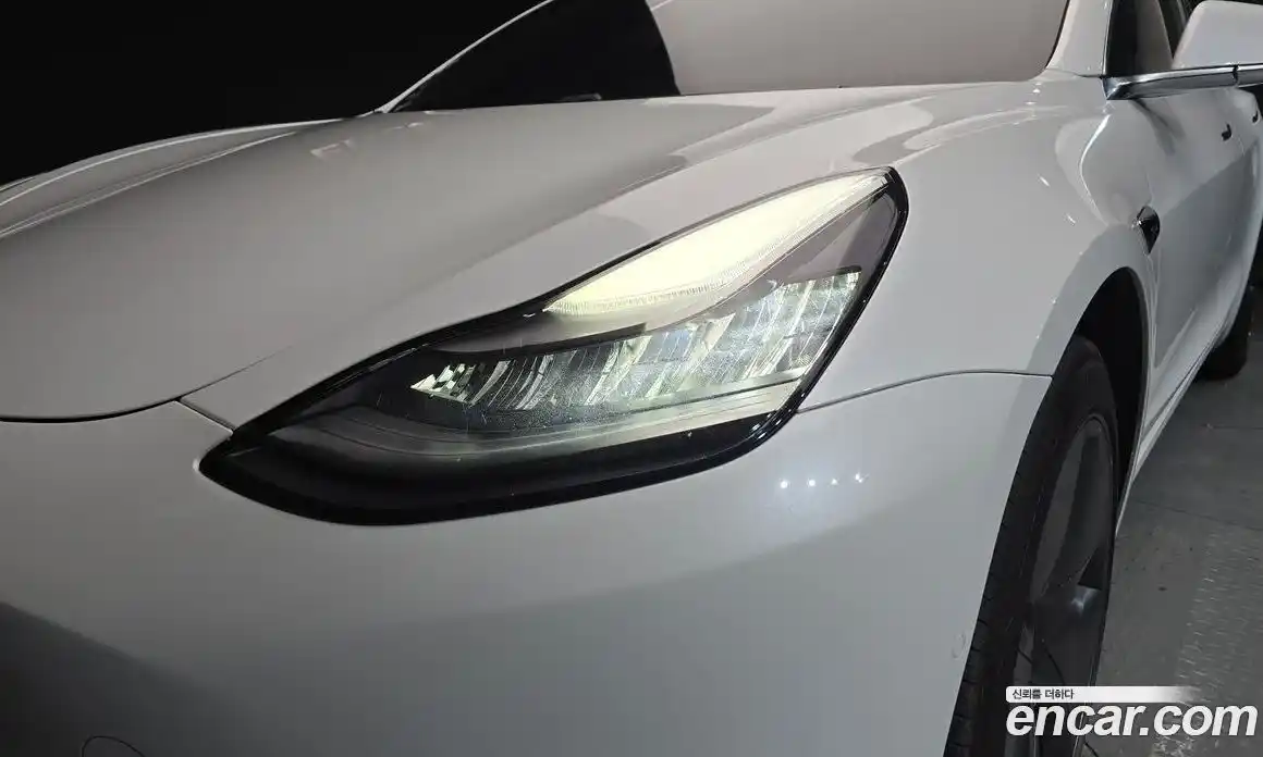 Tesla Model 3 2019 0.2 автомат (гидро), фото 8 Tesla Model 3 2019 0.2 автомат (гидро), фото 8