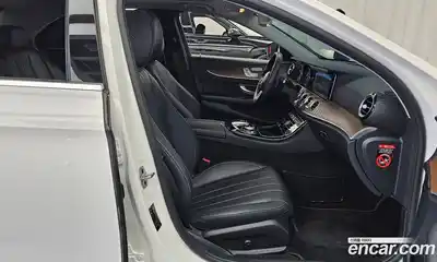 Mercedes-Benz E-Class 2019 1.9 автомат (гидро), миниатюра 11