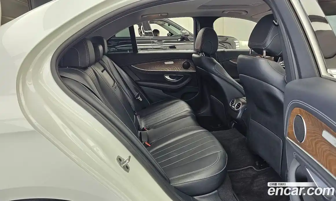 Mercedes-Benz E-Class 2019 1.9 автомат (гидро), фото 12
