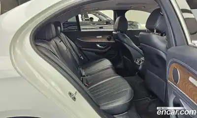Mercedes-Benz E-Class 2019 1.9 автомат (гидро), миниатюра 12
