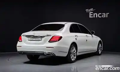 Mercedes-Benz E-Class 2019 1.9 автомат (гидро), миниатюра 2