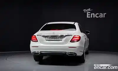 Mercedes-Benz E-Class 2019 1.9 автомат (гидро), миниатюра 4