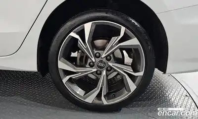 Audi A3 2023 2.0 автомат (гидро), миниатюра 7