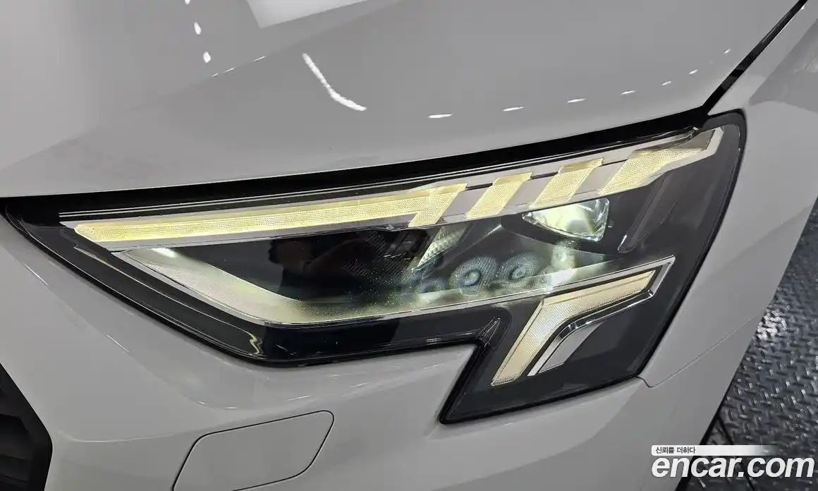 Audi A3 2023 2.0 автомат (гидро), фото 8