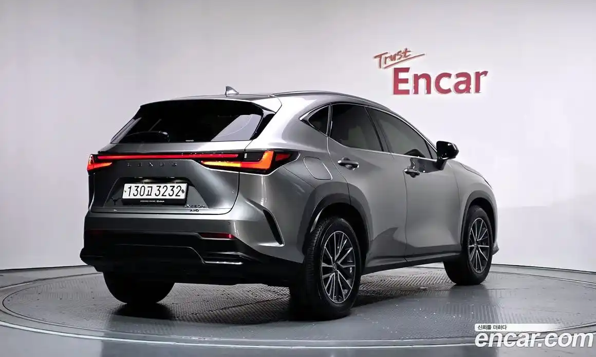 Lexus NX 2023 2.5 автомат (гидро), фото 2 Lexus NX 2023 2.5 автомат (гидро), фото 2