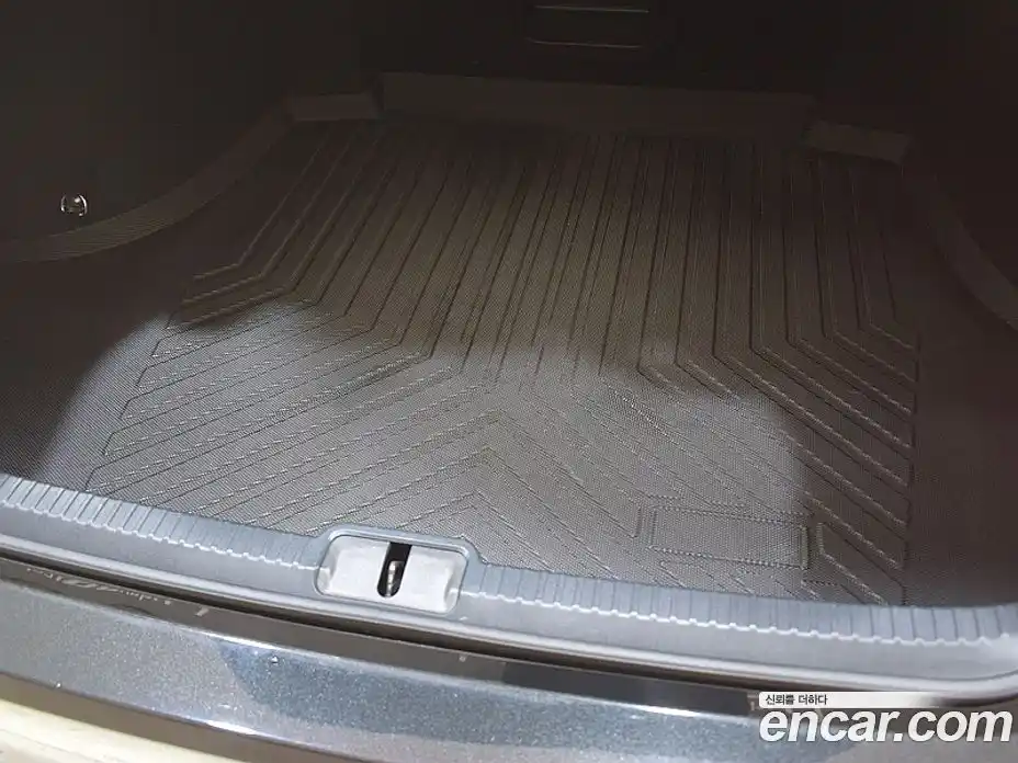 Lexus ES 2023 2.5 автомат (гидро), фото 18