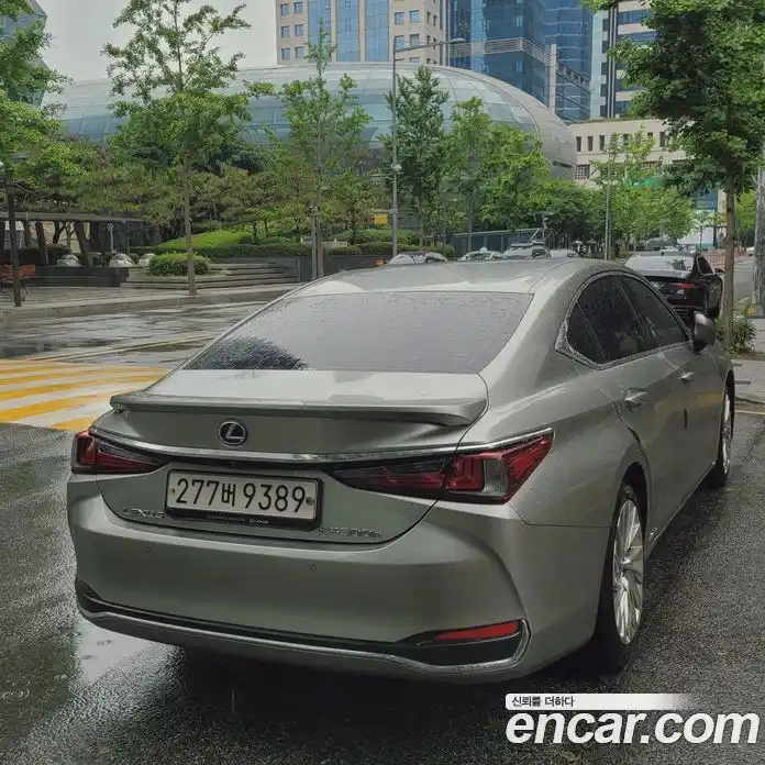 Lexus ES 2021 2.5 автомат (гидро), фото 4 Lexus ES 2021 2.5 автомат (гидро), фото 4