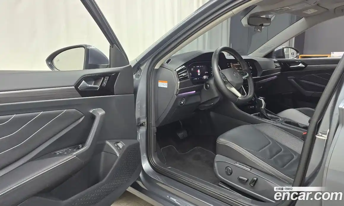 Volkswagen Jetta 2023 1.5 автомат (гидро), фото 10