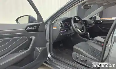 Volkswagen Jetta 2023 1.5 автомат (гидро), миниатюра 10