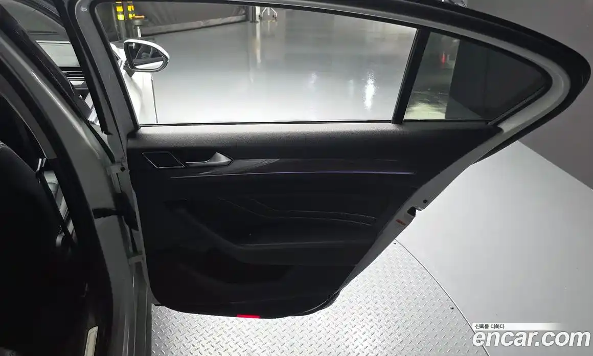 Volkswagen Passat 2021 2.0 автомат (гидро), фото 15