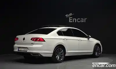 Volkswagen Passat 2021 2.0 автомат (гидро), миниатюра 2