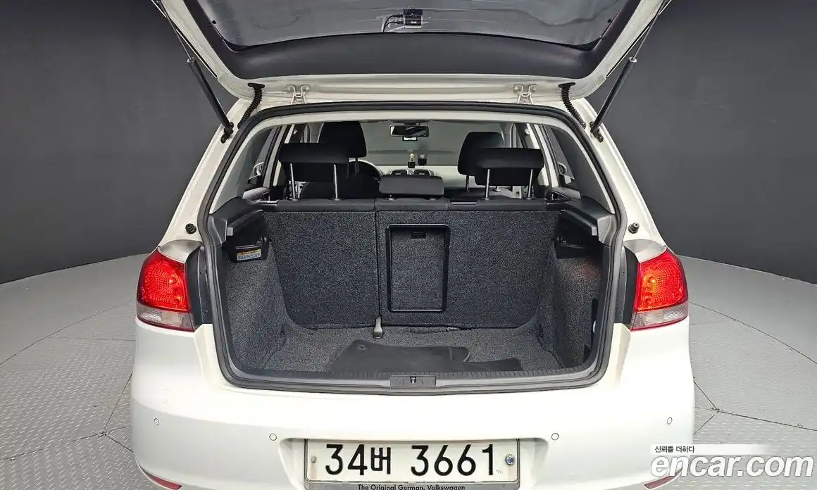 Volkswagen Golf 2011 1.6 автомат (гидро), фото 20