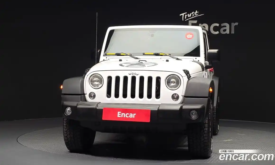 Jeep Wrangler 2016 3.6 автомат (гидро), фото 3