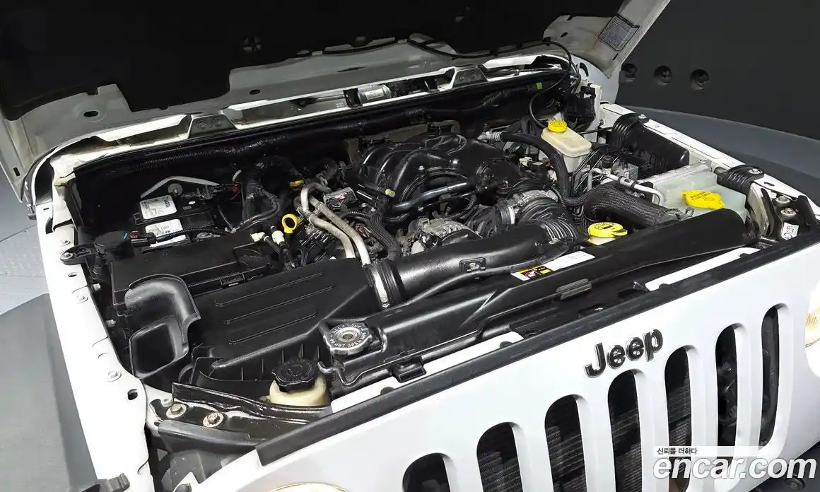 Jeep Wrangler 2016 3.6 автомат (гидро), фото 6