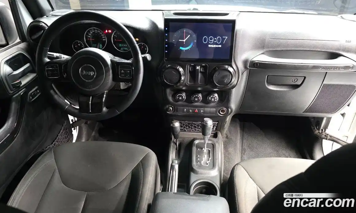 Jeep Wrangler 2016 3.6 автомат (гидро), фото 7